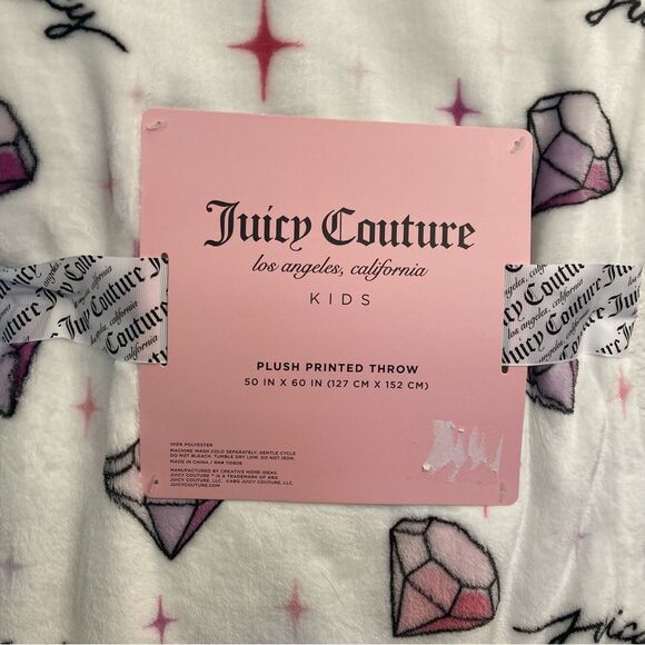 NWT Juicy Couture Diamond Pattern White Blanket Throw 50”x60” - Picture 2 of 4